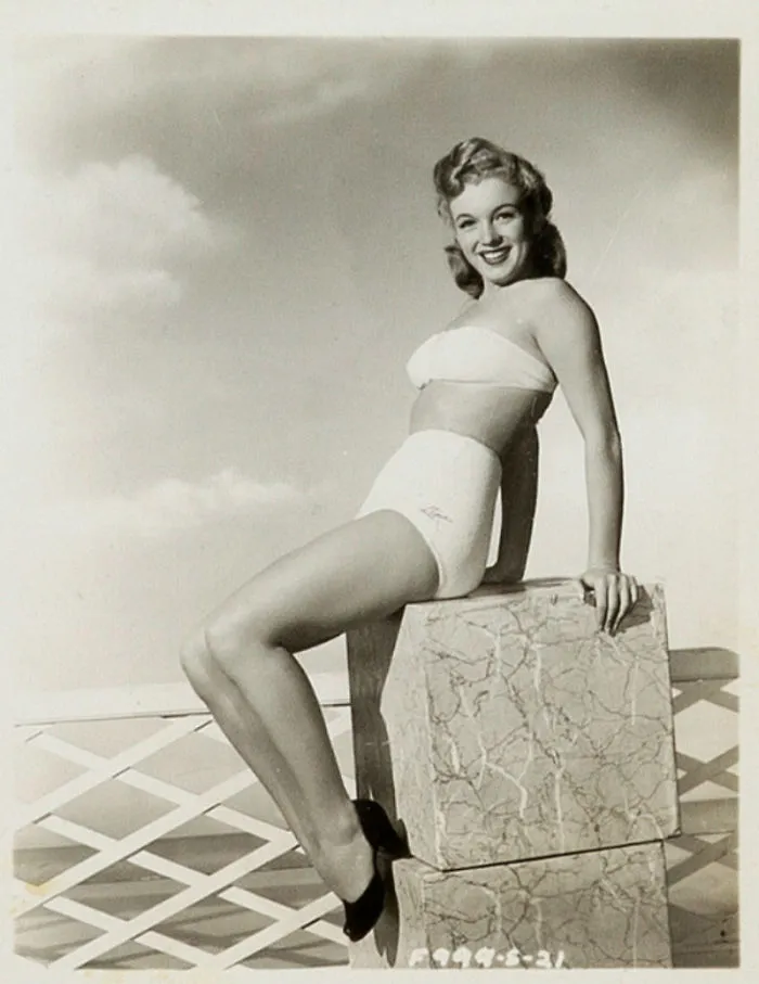 31 Unpublished Marilyn Monroe Pics To Be Sold On An Auction Show The Iconic Woman Before The Great Glory