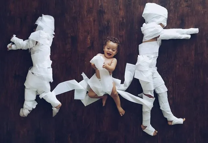 Creative Mom Of Three Uses Photoshop To Turn Her Children's Daily Life Into Magic