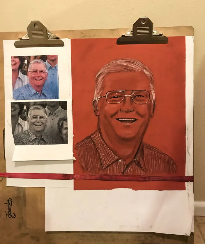 Mi abuelo falleció esta semana y mi esposa le hizo un dibujo al carboncillo para su funeral