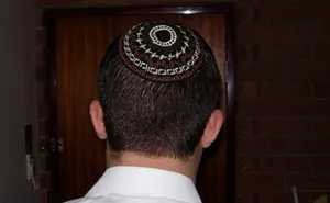 Jewish Aunt Tries To Convince Her Nephew To Dump His Non-Jew GF, And Here's How He Responds