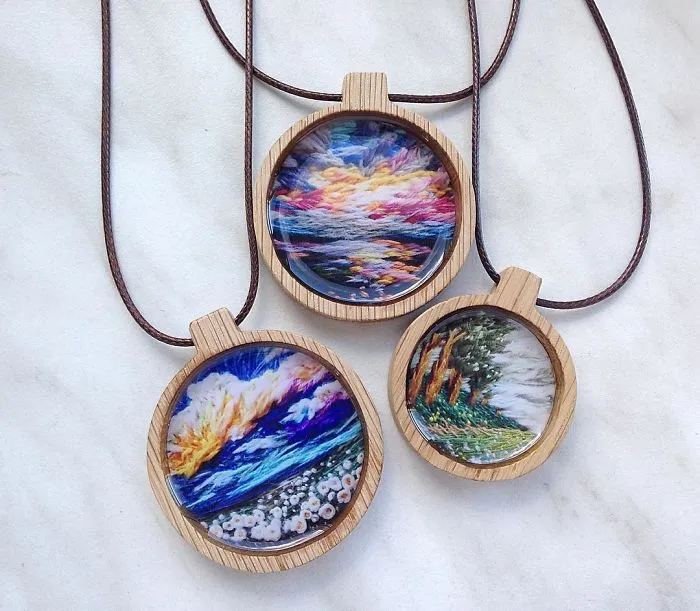 Esta bordadora usa hilo en vez de pintura para crear increíbles escenas de paisajes