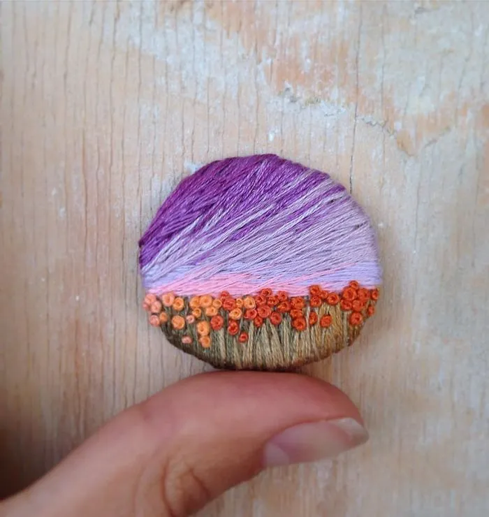 Esta bordadora usa hilo en vez de pintura para crear increíbles escenas de paisajes