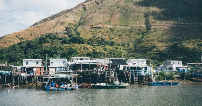 19-Year-Old Photographer Stumbles Upon Quiet Fishing Village In Hong Kong