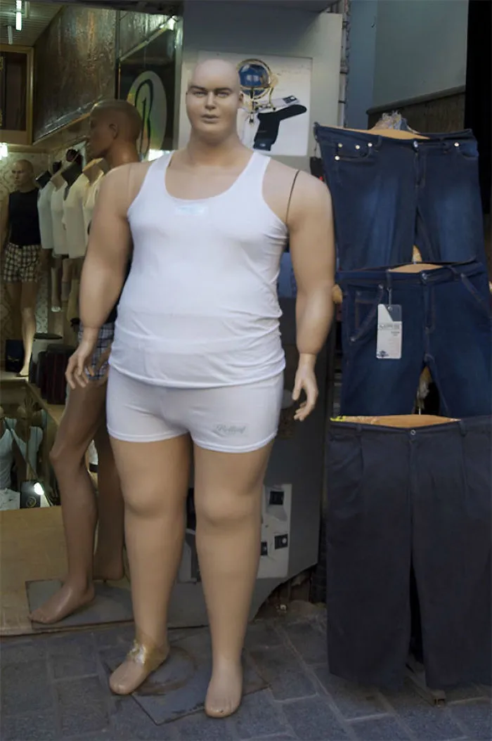 Maniquíes obesos vale, pero...