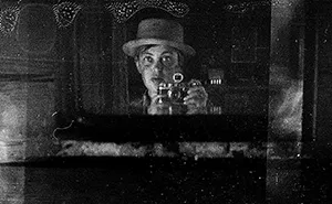 Daughter Finds Box With 30,000 Never-Before-Seen Negatives In Attic, Her Jaw Drops When She Develops Them