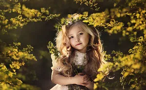 I Promised Myself To Photograph My Daughter With Every Possible Flower, And Here Are 17 Of The Photos That I Took