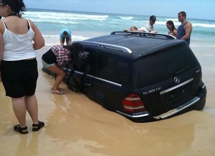 No aparquéis en la playa