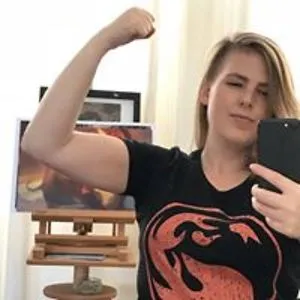 Suzanne Helmigh