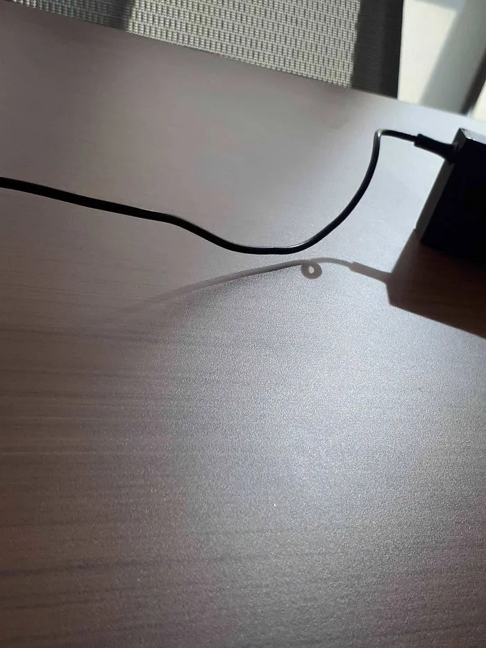 Cable desenredado, sombra no