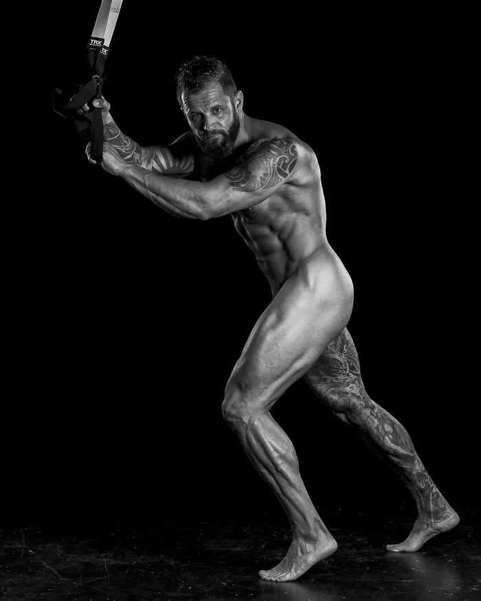 I Explore The Strength, Flexibility, And Power Of Human Body In These Portraits (NSFW)