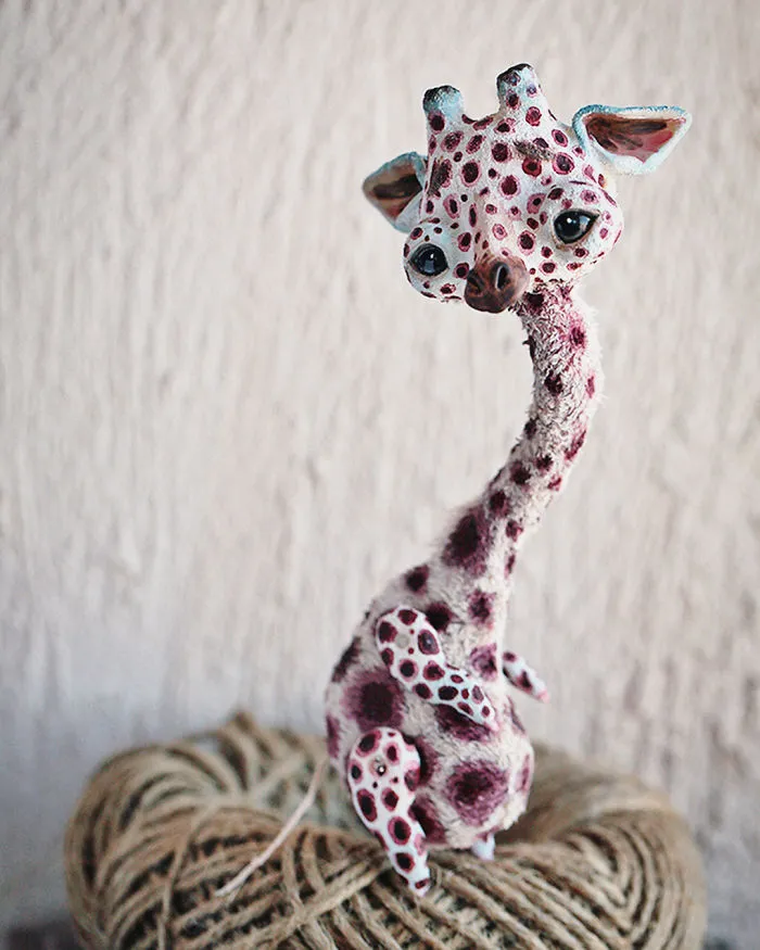 Me dedico a crear adorables y terroríficos muñecos (Nuevas creaciones)