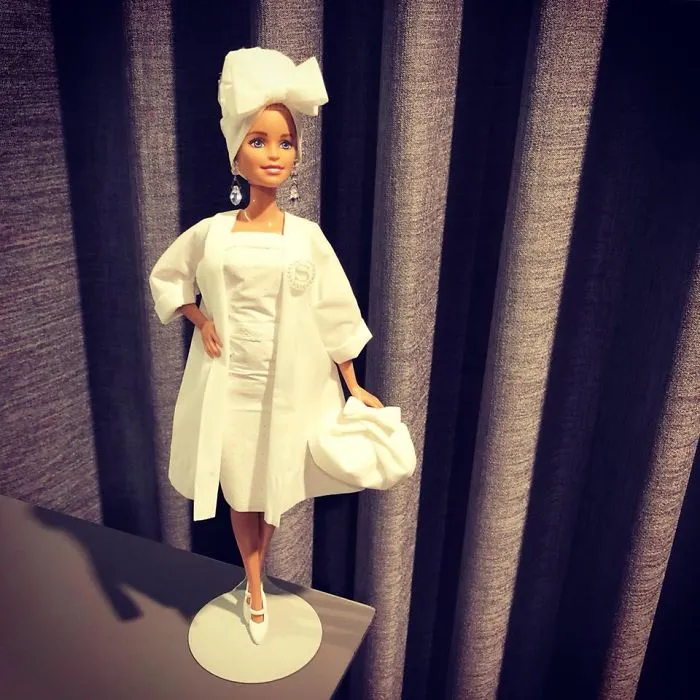 Man Uses Toilet Paper And Tissues To Create Wedding Dresses For His Barbies, And Result Is Amazing