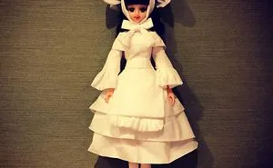 Man Uses Toilet Paper And Tissues To Create Wedding Dresses For His Barbies, And Result Is Amazing