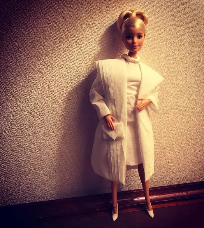 Man Uses Toilet Paper And Tissues To Create Wedding Dresses For His Barbies, And Result Is Amazing