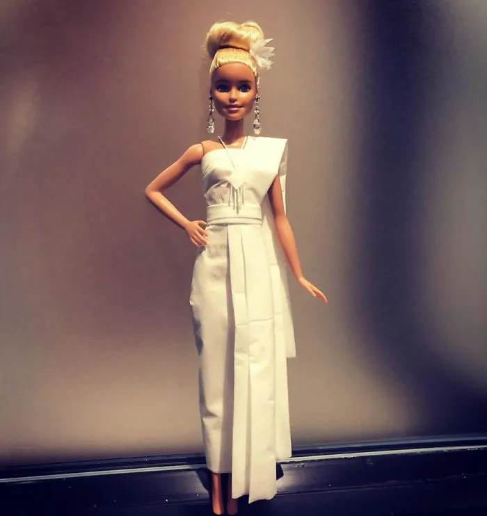 Man Uses Toilet Paper And Tissues To Create Wedding Dresses For His Barbies, And Result Is Amazing