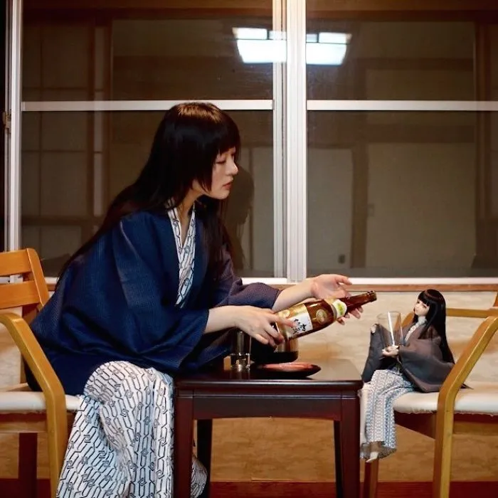 This Japanese Girl Takes Pictures Of Herself And A Doll That Looks Exactly Like Her And The results Are Hauntingly Beautiful