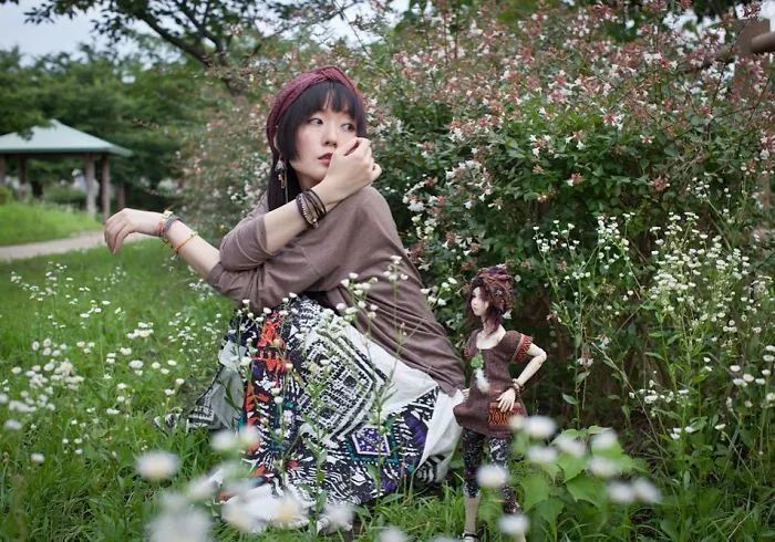 This Japanese Girl Takes Pictures Of Herself And A Doll That Looks Exactly Like Her And The results Are Hauntingly Beautiful