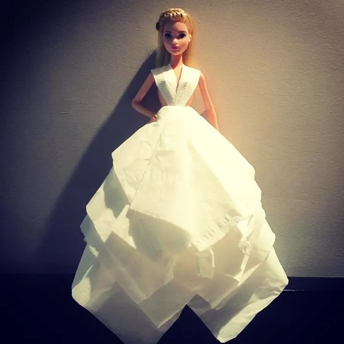 Man Uses Toilet Paper And Tissues To Create Wedding Dresses For His Barbies, And Result Is Amazing