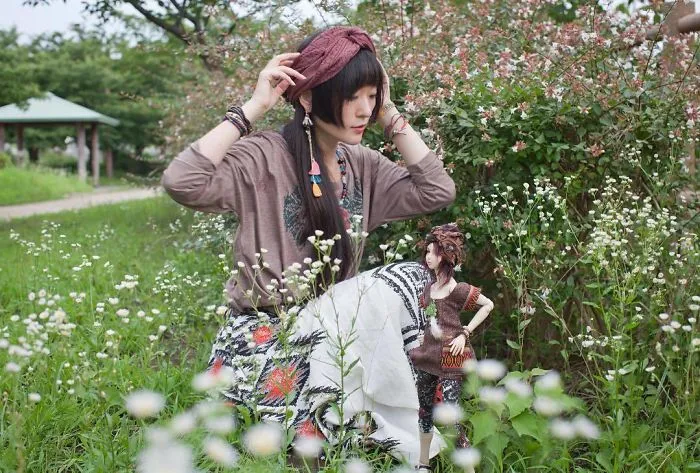 This Japanese Girl Takes Pictures Of Herself And A Doll That Looks Exactly Like Her And The results Are Hauntingly Beautiful