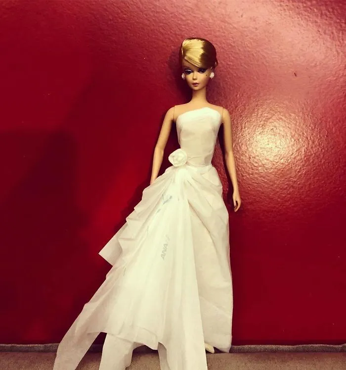 Man Uses Toilet Paper And Tissues To Create Wedding Dresses For His Barbies, And Result Is Amazing