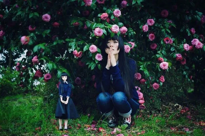 This Japanese Girl Takes Pictures Of Herself And A Doll That Looks Exactly Like Her And The results Are Hauntingly Beautiful