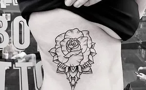 Simplicity, Contrast And Dotwork: Tattoo Artist Ilhan Bilir Creates Remarkable Skin Art