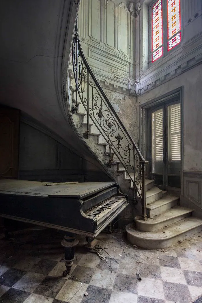 I Travel Through Europe In Search Of Forgotten Pianos In Abandoned Places