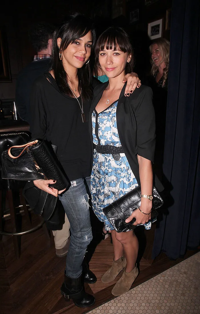 Rashida Jones With  Her Sister Kidada