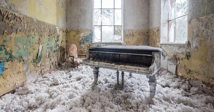 I Travel Through Europe In Search Of Forgotten Pianos In Abandoned Places