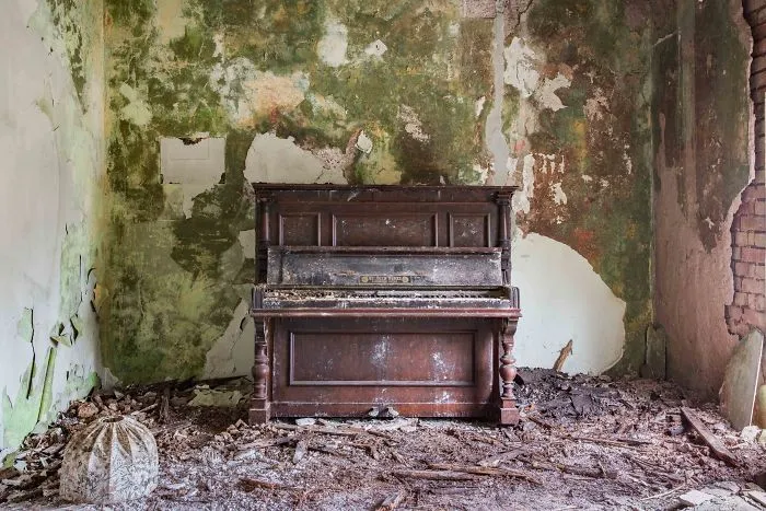 I Travel Through Europe In Search Of Forgotten Pianos In Abandoned Places