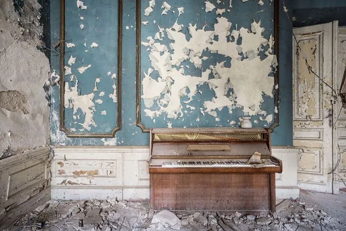 I Travel Through Europe In Search Of Forgotten Pianos In Abandoned Places