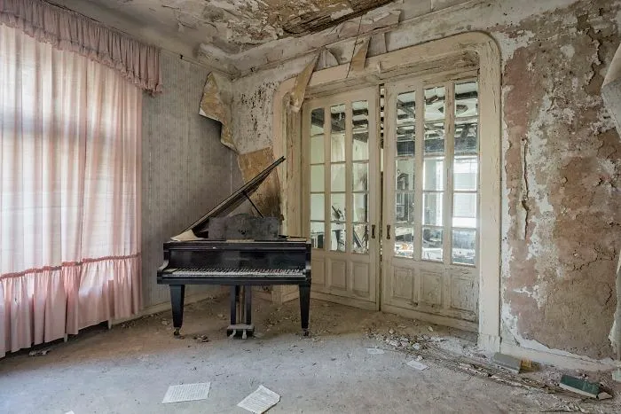 I Travel Through Europe In Search Of Forgotten Pianos In Abandoned Places