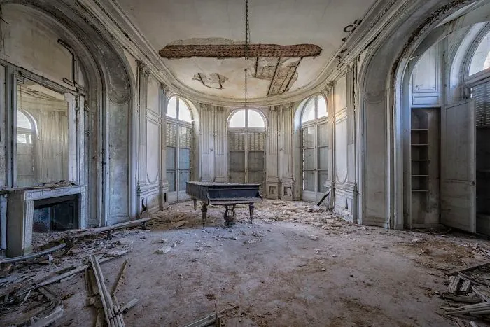 I Travel Through Europe In Search Of Forgotten Pianos In Abandoned Places