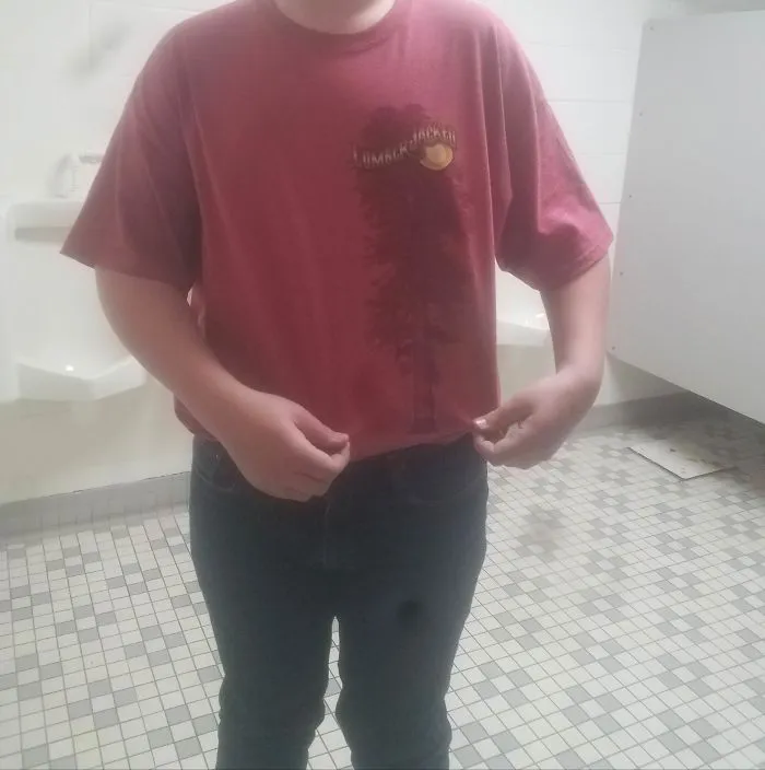 El árbol parece que se te haya derramado algo en la camiseta