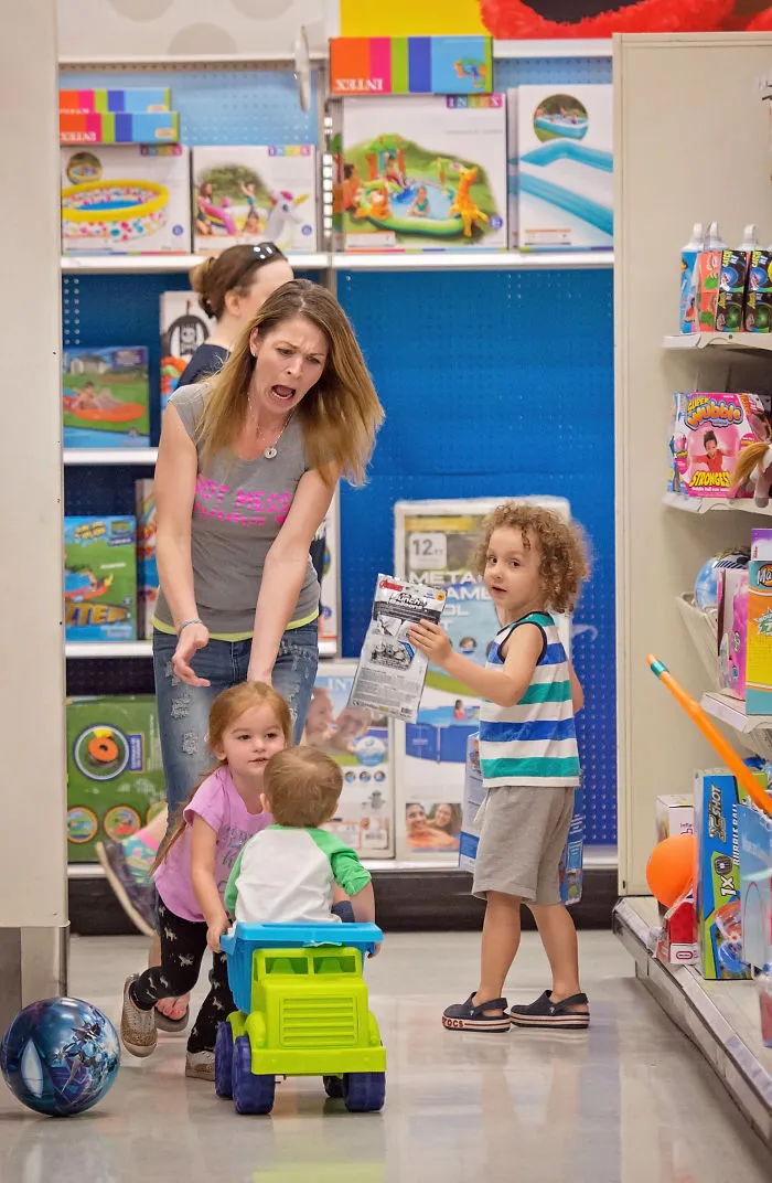 La maternidad es no poder comprar en paz