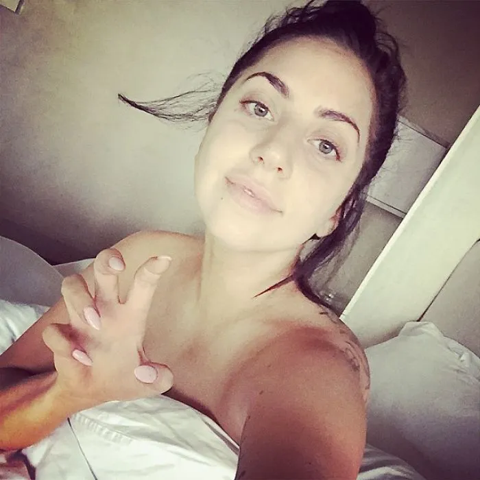 28 Times That Lady Gaga Abandoned The Makeup And Surprised The Internet In Its Instagram