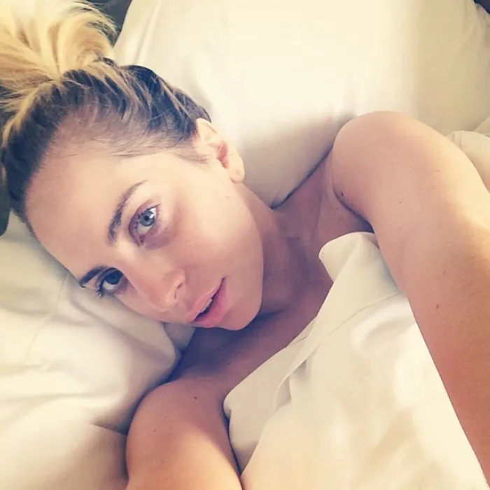 28 Times That Lady Gaga Abandoned The Makeup And Surprised The Internet In Its Instagram