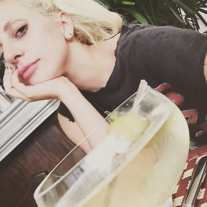 28 Times That Lady Gaga Abandoned The Makeup And Surprised The Internet In Its Instagram