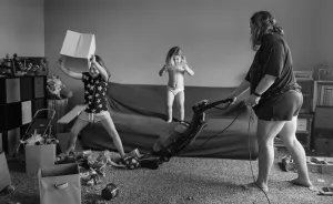 I Took These 22 Brutally Honest Photos Of Moms To Show What “Mother’s Day” Really Looks Like
