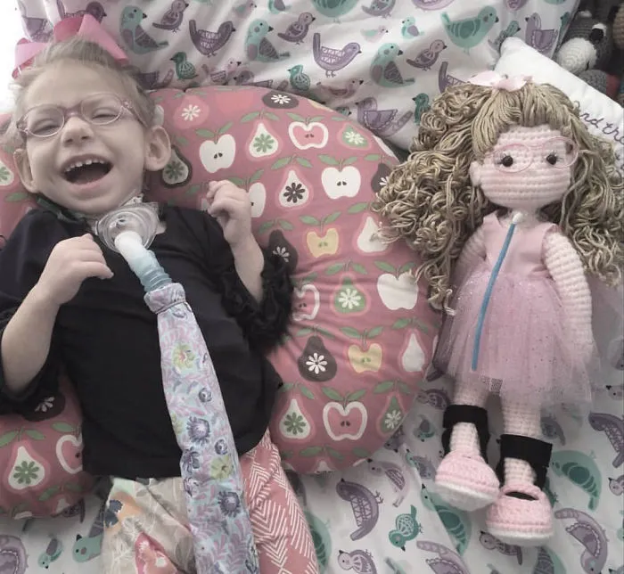 I Am A Stay-At-Home Mom Of Six And I've Been Creating Dolls Inspired By Real People (30 Pics)