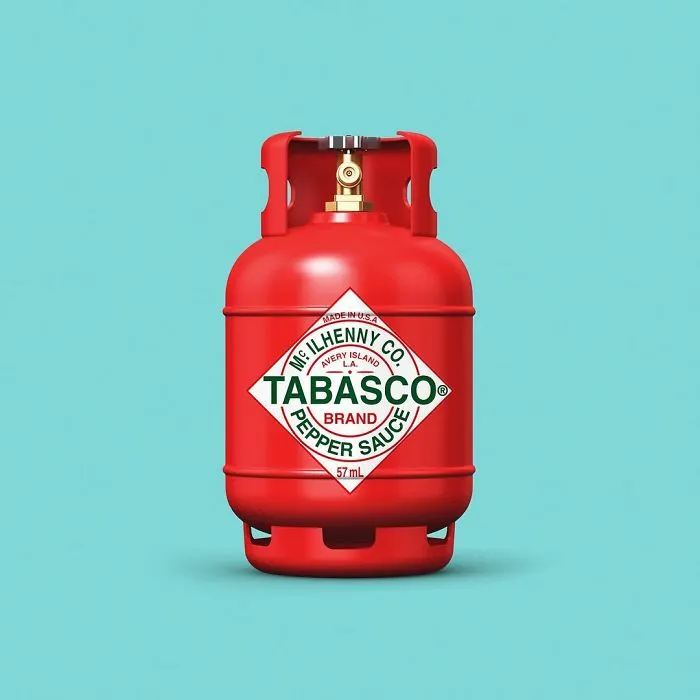 Artist Makes Incredible Manipulations That Will Surely Mess With Your Head