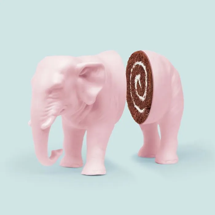 Artist Makes Incredible Manipulations That Will Surely Mess With Your Head