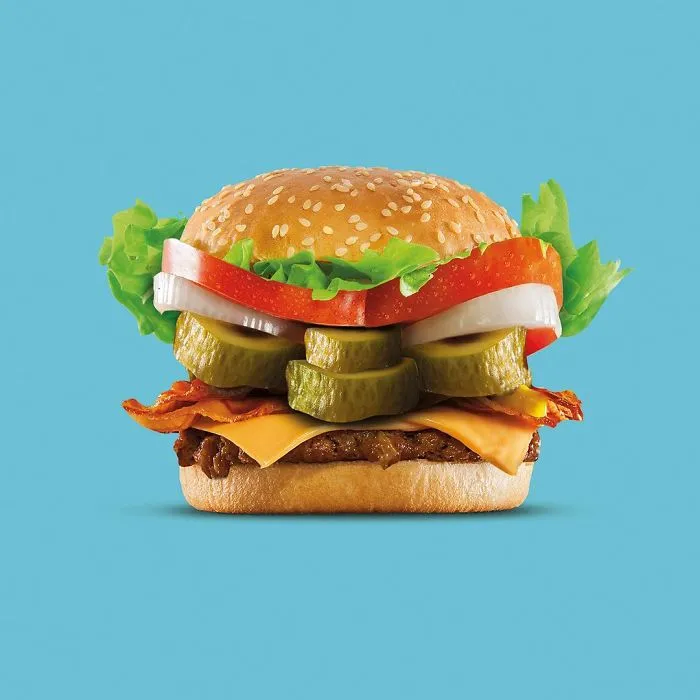 Artist Makes Incredible Manipulations That Will Surely Mess With Your Head