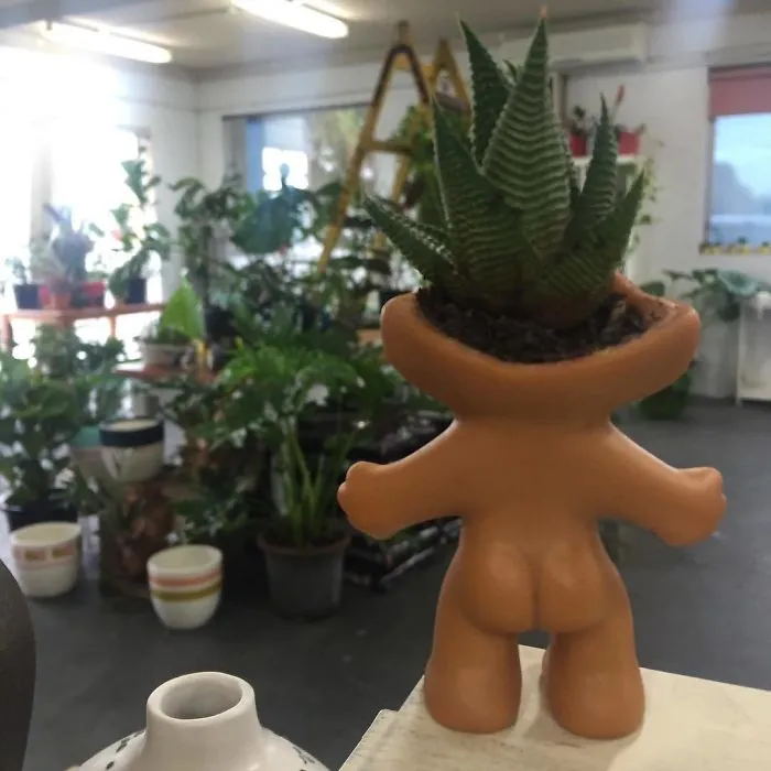 145 People Who Turned Old Dolls Into Planters And Scared The Hell Out Of Their Neighbors