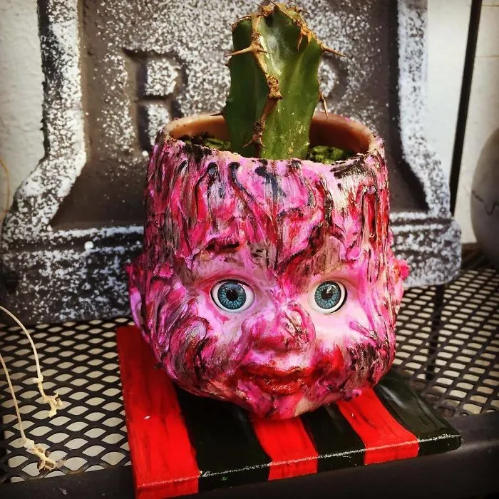 145 People Who Turned Old Dolls Into Planters And Scared The Hell Out Of Their Neighbors