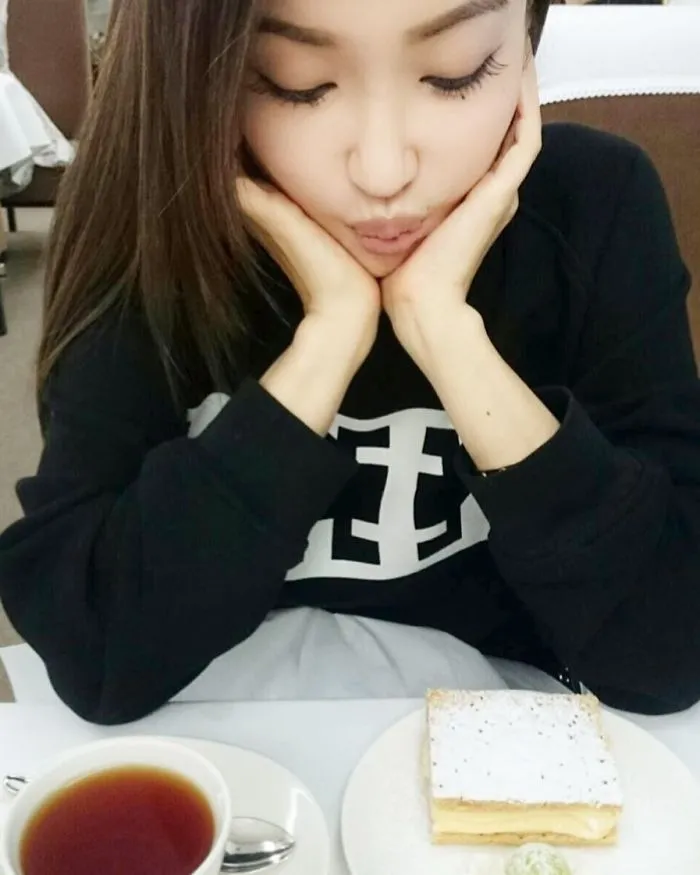 This Japanese Model Revealed Her Actual Age, And Nobody Believed Her