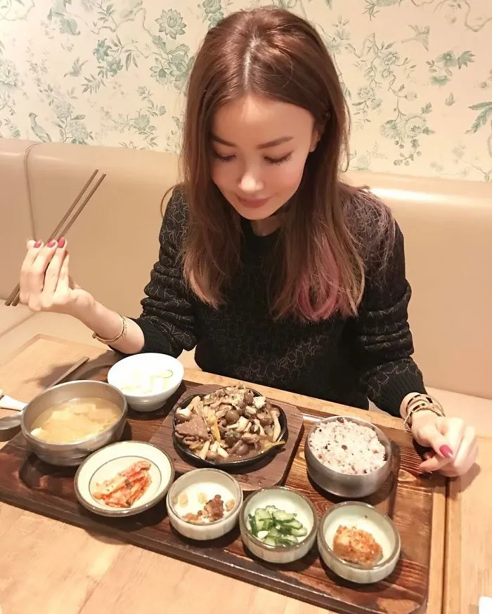 This Japanese Model Revealed Her Actual Age, And Nobody Believed Her