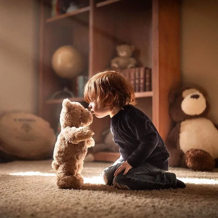 As A Dad Of Four, I’ve Been Taking Photos Of My Kids With Their Brother Bear For Years (30 Pics)