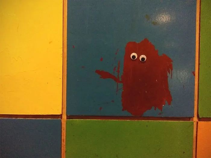 I Bring Bulgarian Streets To Life By Putting Googly Eyes On Random Objects