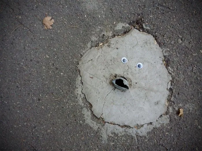 I Bring Bulgarian Streets To Life By Putting Googly Eyes On Random Objects